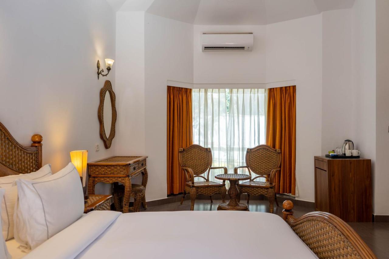 Country Inn Tarika Riverside Resort Jim Corbett Garjia Екстериор снимка