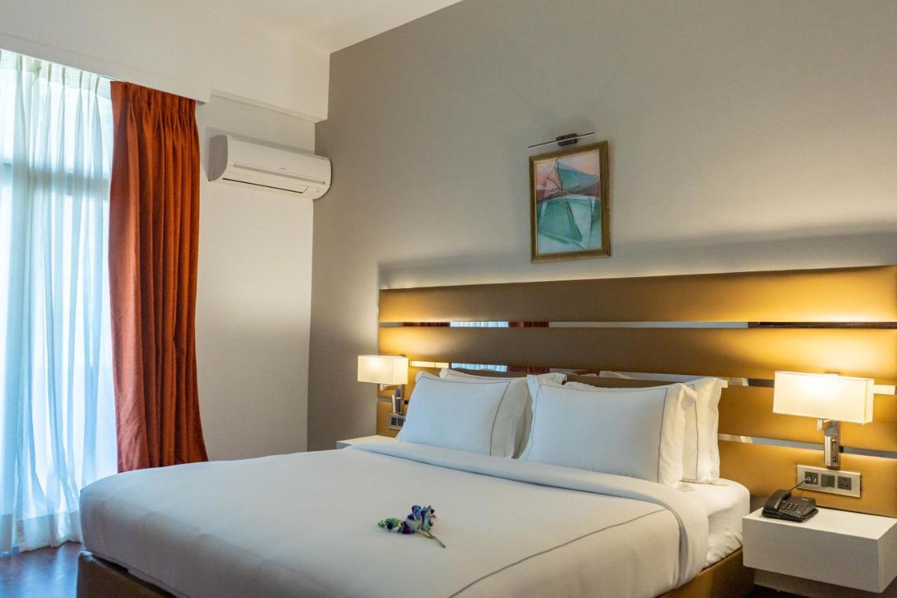 Country Inn Tarika Riverside Resort Jim Corbett Garjia Екстериор снимка